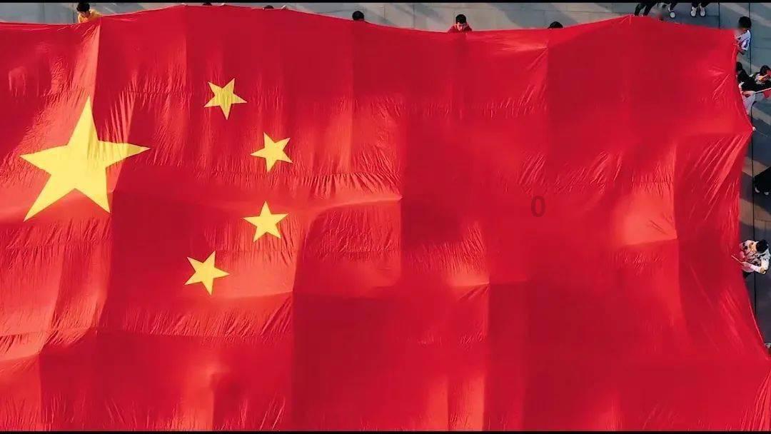 女性薪酬只有男性8成，原因何在？游戏画面